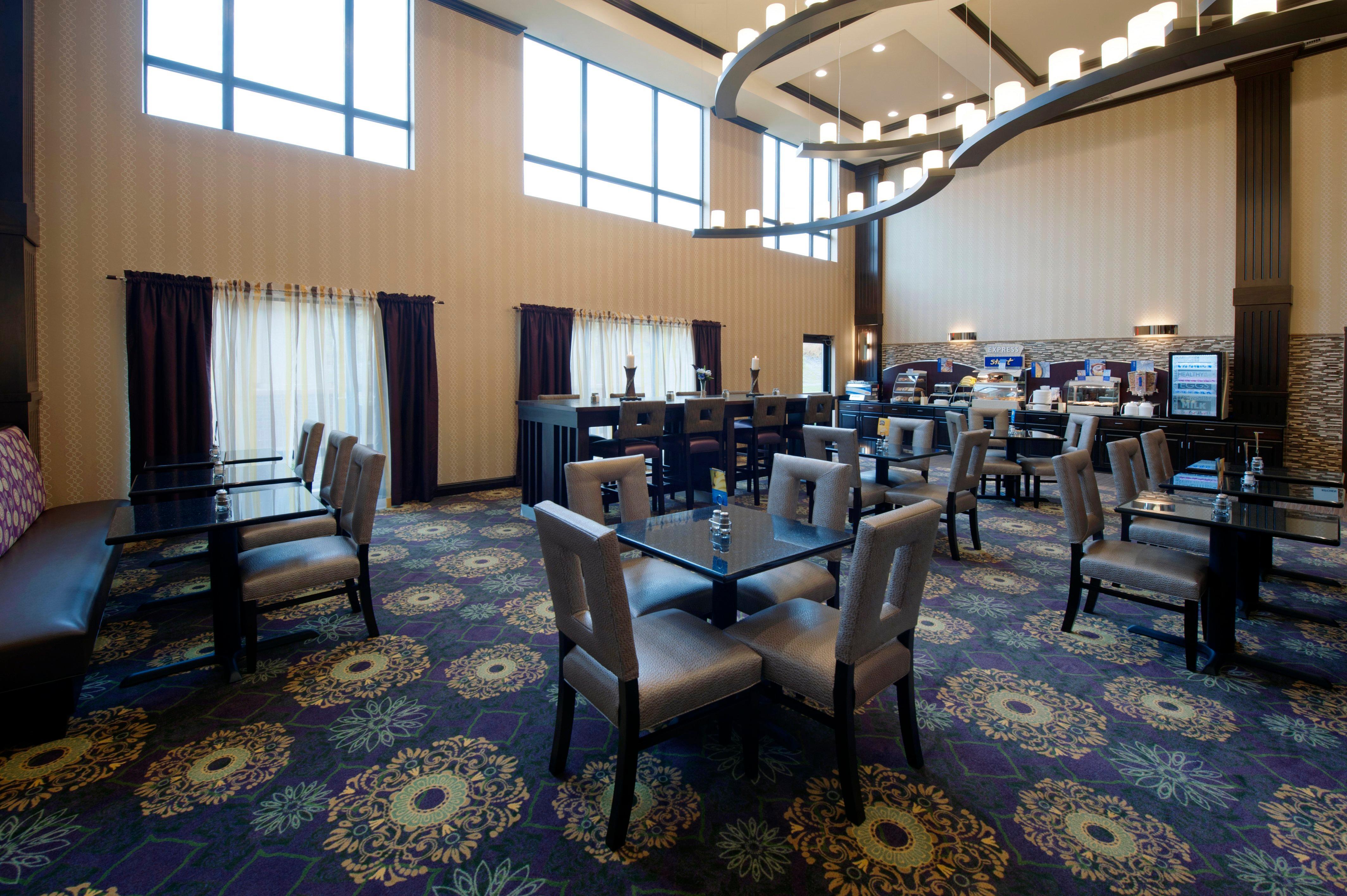 Holiday Inn Express Hotel & Suites Clearfield By Ihg Exterior foto